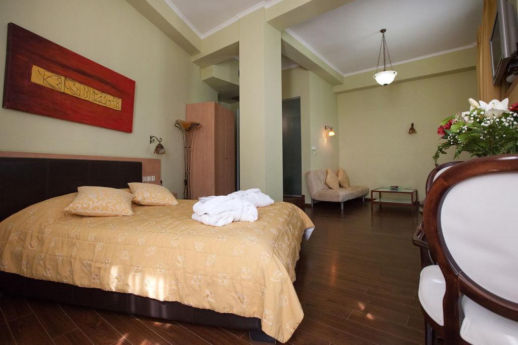 Ermionio Hotel Kozani Exteriör bild